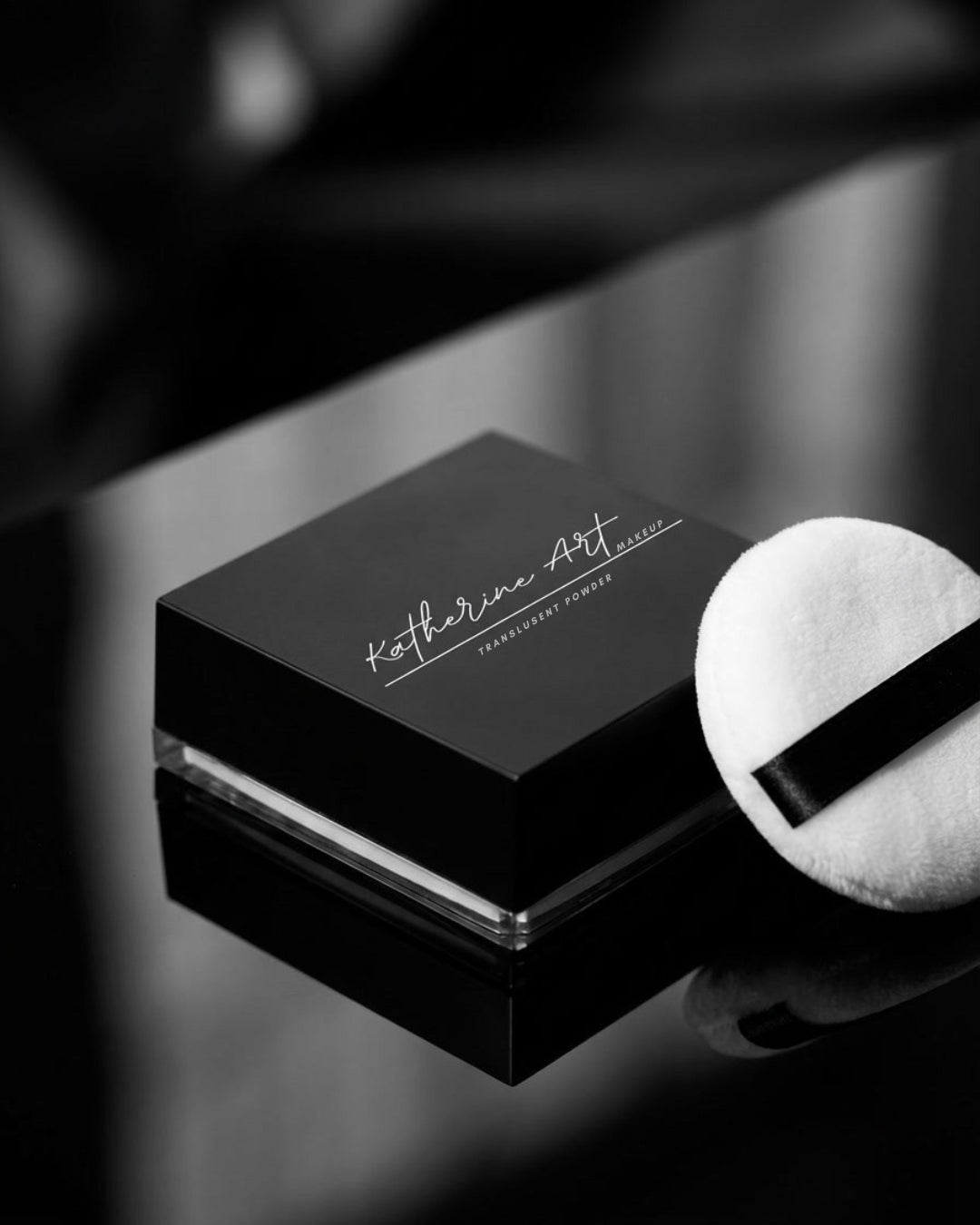 Lightweight translucent powder for smooth matte and blurred complexion