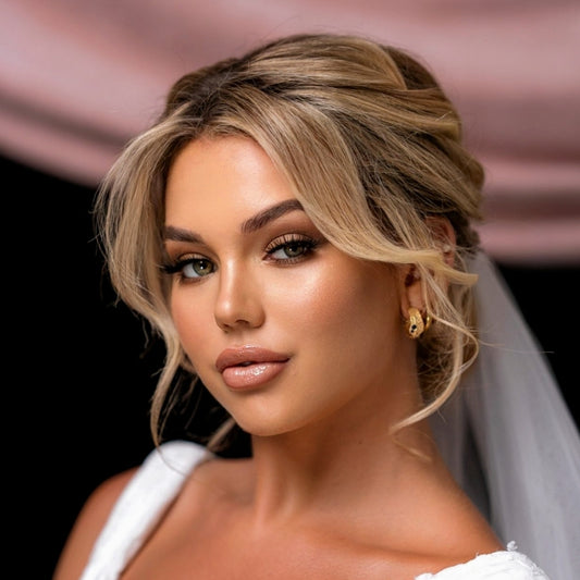 Kira's Enchanting Bridal Photoshoot: Makeup and Hair Perfection