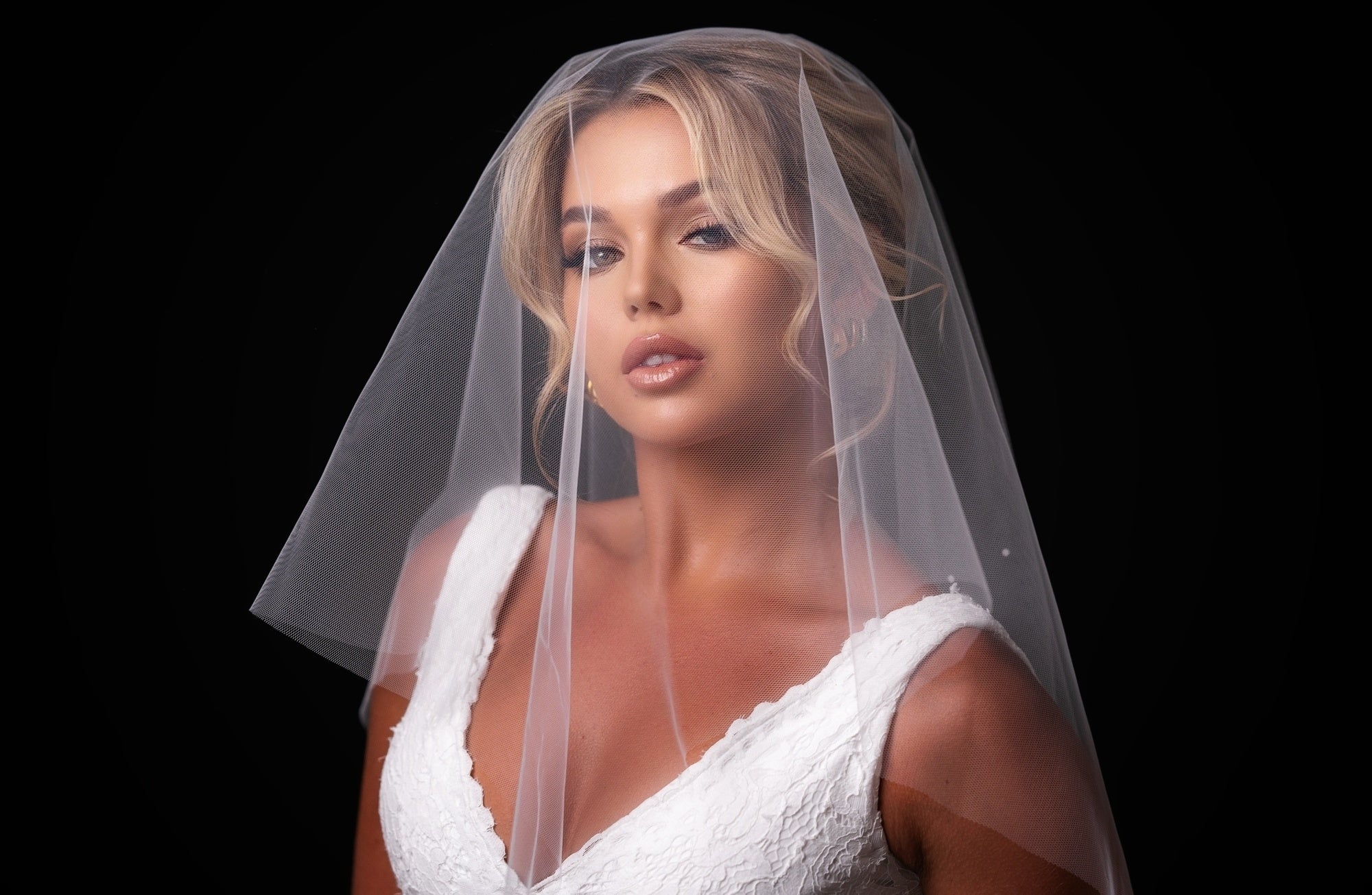Luxury bridal makeup with veil and soft glam finish, flawless light-diffused complexion and soft-focus radiant skin, Gold Coast bridal makeup artist